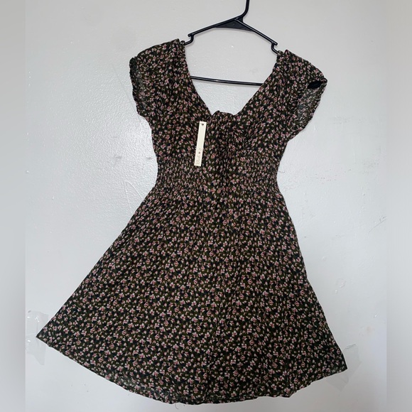 New Blush BJ Olive Floral Tie Front Dress - Picture 2 of 2